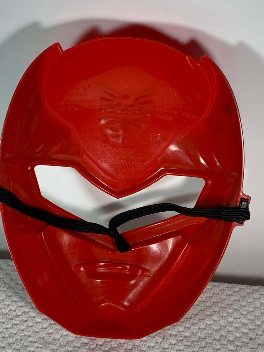 Red Power Rangers Child’s Mask 2012 - Picture 2 of 4